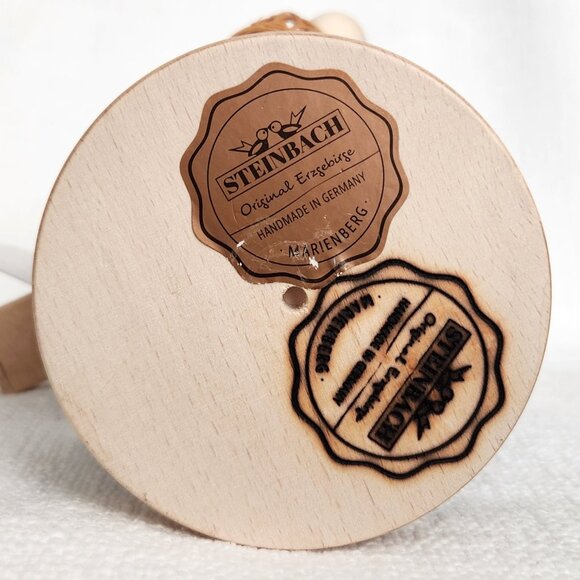 Steinbach Chubby Pilgrim Woman Lady, 11" Nutcracker Doll - Made in Germany - Picture 9 of 9